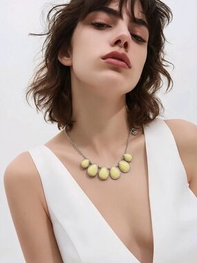 Lauren Conrad acrylic pale yellow necklace